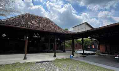 Villa Joglo Cantik dekat Jogja Utara