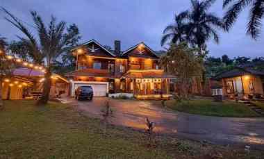 villa kayu cahaya cisarua puncak