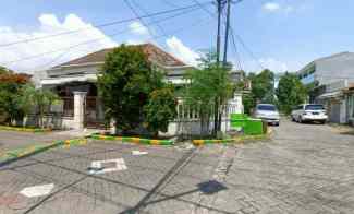 wisma lidah kulon rumah hook dijual