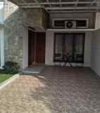 dijual rumah jl cisaranten kulon